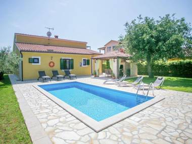 Beautifull spacious family villa with private pool privacy and relax guaranteed