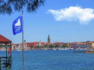 Nice apartment near Porec for 4 persons with balcony and air conditioning