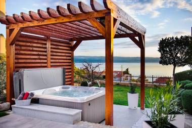 Apartments and rooms Anka - jacuzzi