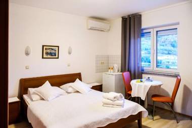 Apartments and rooms Anka - jacuzzi