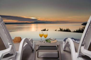 Villa Leona a luxury villa near Makarska heated pool