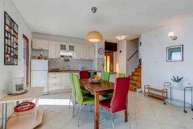 Apartment Tajci-near pebble beach