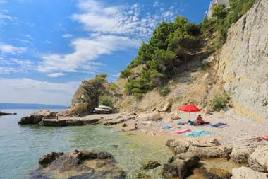 Apartments by the sea Pisak Omis - 1006