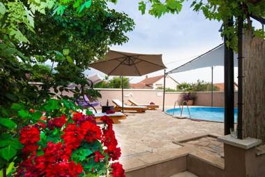 Pool Apartment Bakija 2