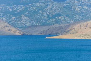 Crowonder Pag View Apartments