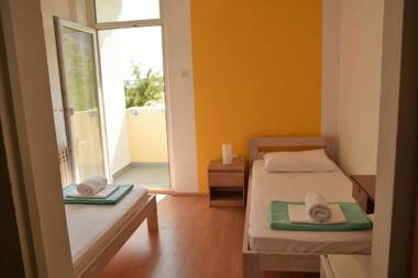 Rooms and Apartments Galeb -Salt Lake view