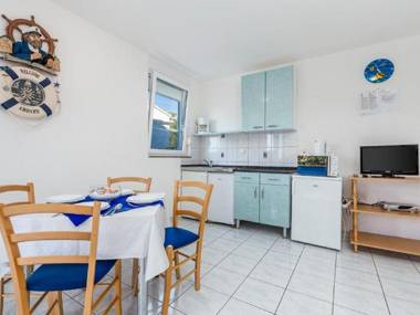 Inviting Apartment in Mandre with Terrace