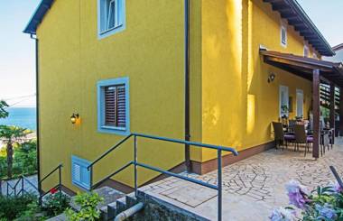 Apartments and Rooms Vila Irma