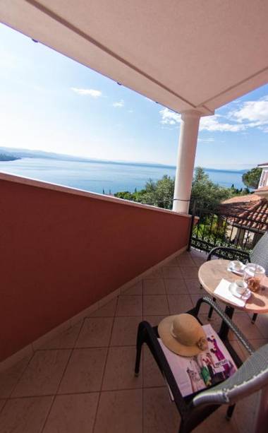 Apartments Villa Marid