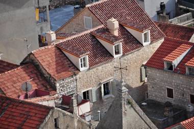 Villa Mama - Traditional Apartments in Omis