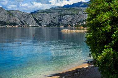 Nemira Sunny Apartments