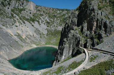 Apartments Lozina on the Beach