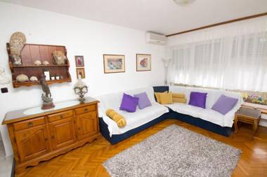 Apartment Jerko - 200 m from beach