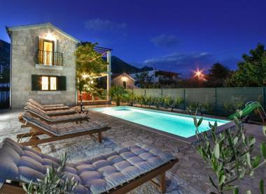 Villa Josip near Omiš private pool