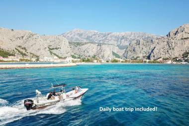 Luxury seafront Villa Petra with heated pool only 50m from beach