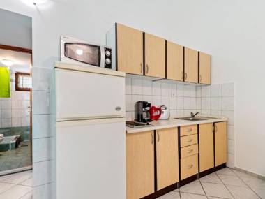 Beautiful Apartment in Jasenice near Sea