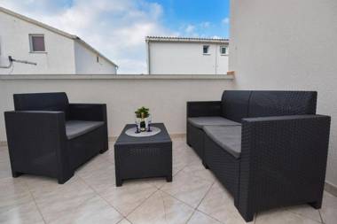 Apartment Danka - parking and grill