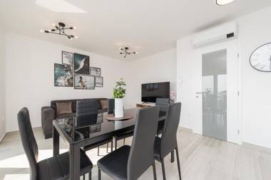 Adna luxury apartment with a pool