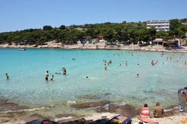 Apartments by the sea Murter - 18737