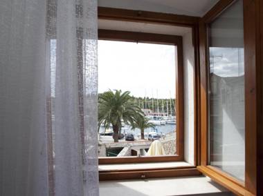 Apartment Marija-15m from the sea