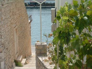 Apartment Milo - 50m from the sea