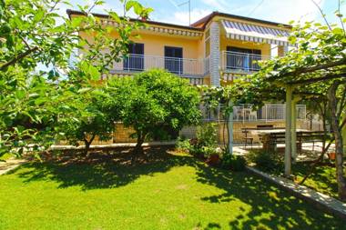 Apartments Biskupije 1158