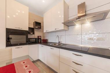 Apartment Dubravka near the sandy beach