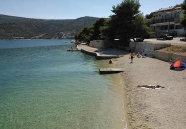 Apartments Per - 80 m from beach