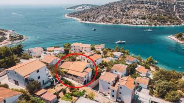 Apartments by the sea Sevid Trogir - 18745