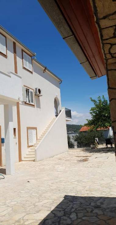 Apartments by the sea Sevid Trogir - 16802