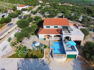 Villa Stone&Olive - with pool