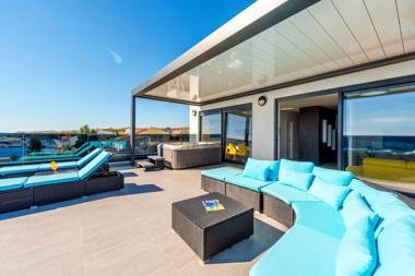 Mediteran luxury penthouse with jacuzzi