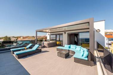 Mediteran luxury penthouse with jacuzzi