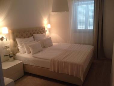 Apartments Villa Mantinela