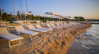 Apartments Karmelić