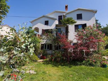 Spacious apartment with  terrace450 m distant from the beach !