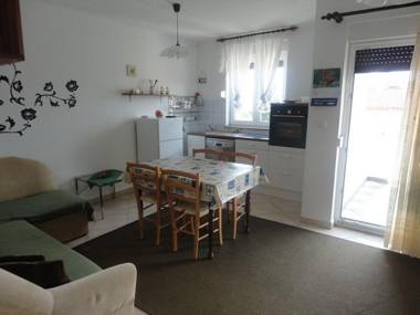 Simplistic Apartment in Malinska near the Sea