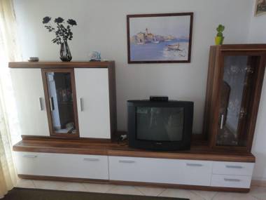 Simplistic Apartment in Malinska near the Sea