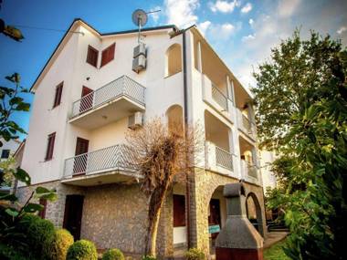 Apartment with terrace and sea view pool and outdoor kitchen for use !