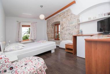 Oldhouse Tučepi