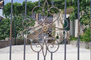 Bougainvillea Apartments