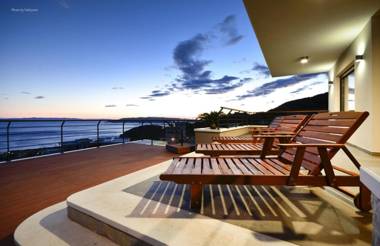 Villa View a luxury villa in Makarska heated private pool jacuzzi gym