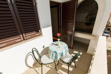 Apartments Prgo - spacious with view & parking