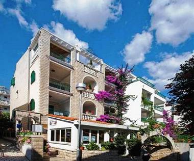 Beach Apartments Anton