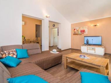 Modern villa at 2km from the sea with private pool