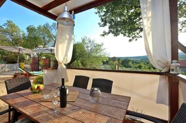 Holiday Home Deborah with Private Pool