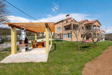 Apartments for families with children Presika Labin - 18791