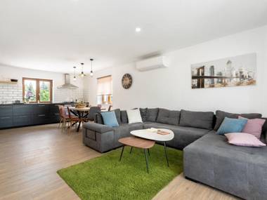 Tranquil Holiday Home in Labin with Private Swimming Pool