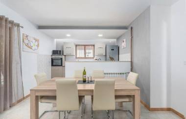 Emanuela with Private Pool