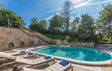 Villa with Private Pool in Paradise - Barat